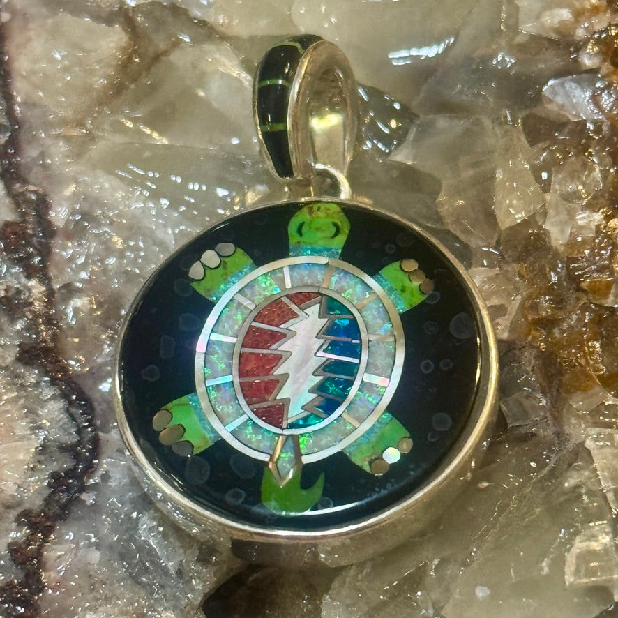 Bolt Terrapin Pendant