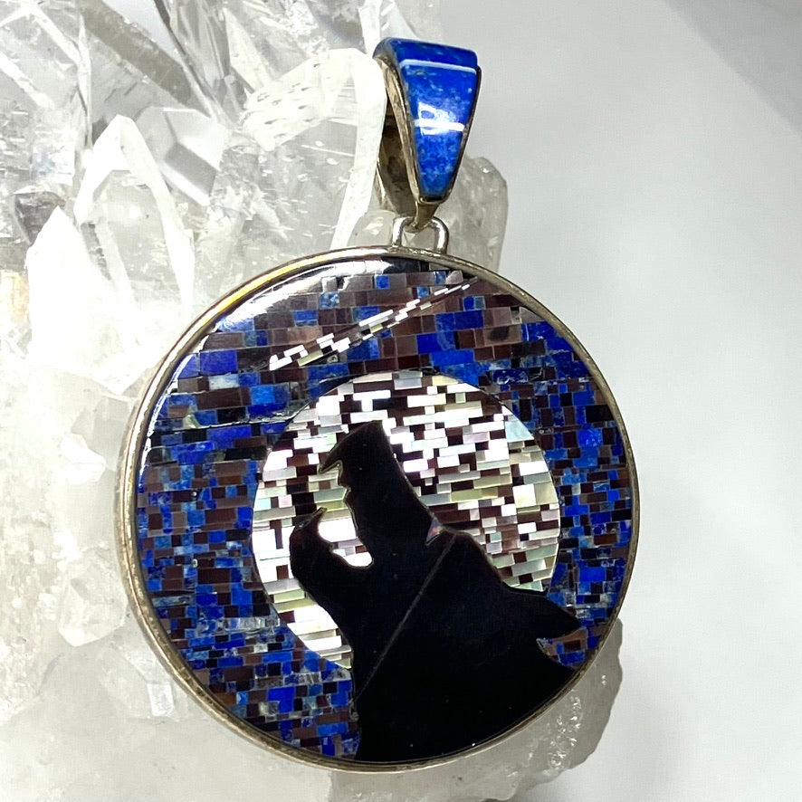 Micro Inlay Howling Wolf