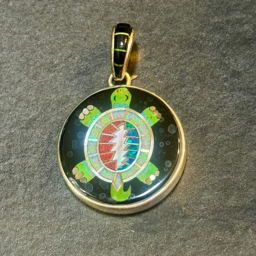 Bolt Terrapin Pendant