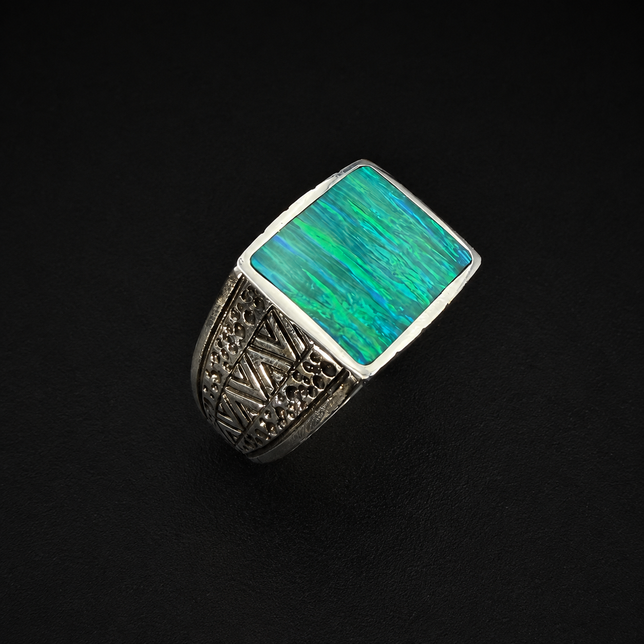 Engraved Geometric Inlay Signet Ring