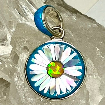 Mother of Pearl Daisy