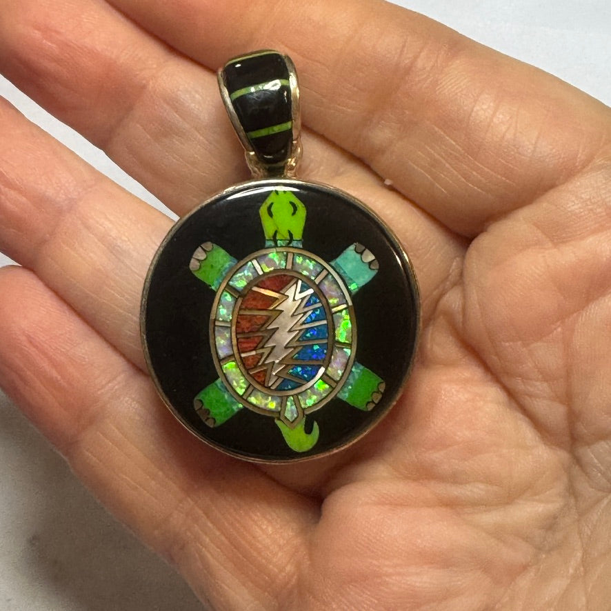 Bolt Terrapin Pendant