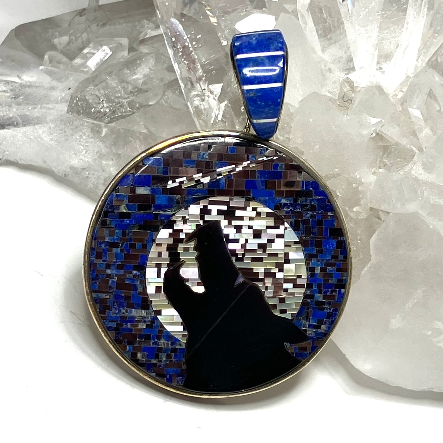 Micro Inlay Howling Wolf