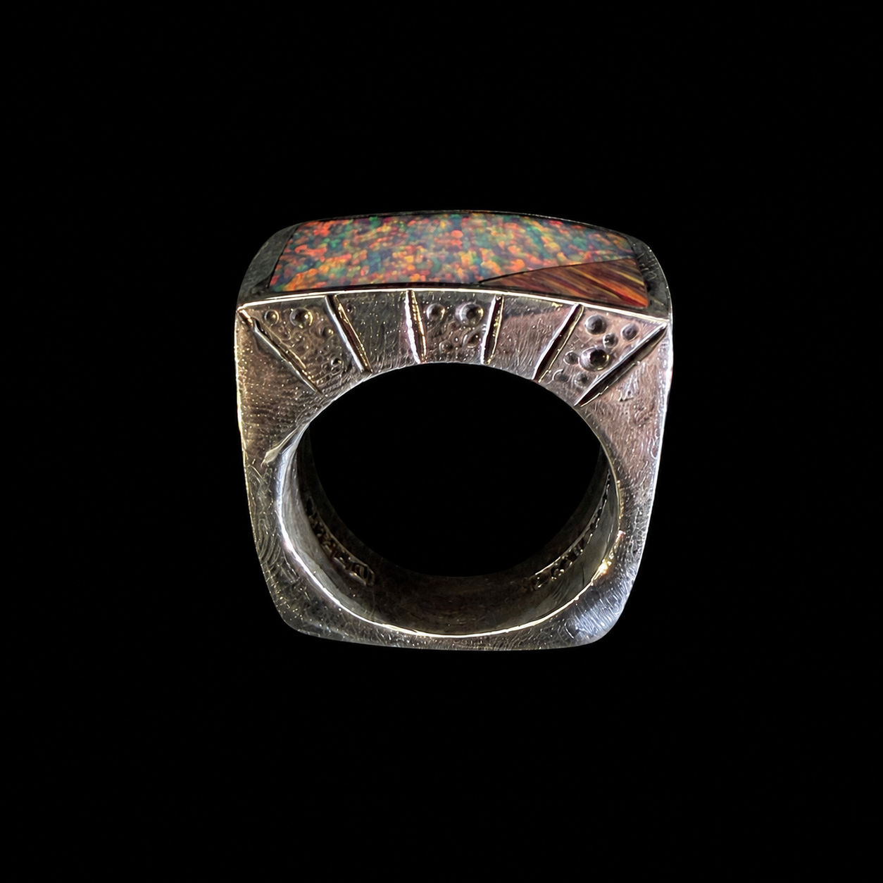 Engraved Geometric Inlay Signet Ring